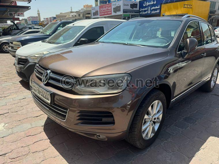 Volkswagen Touareg 2014 brown  0