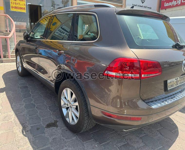 Volkswagen Touareg 2014 brown  2