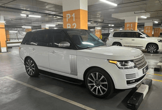 Land Rover Vogue 2017 model for sale