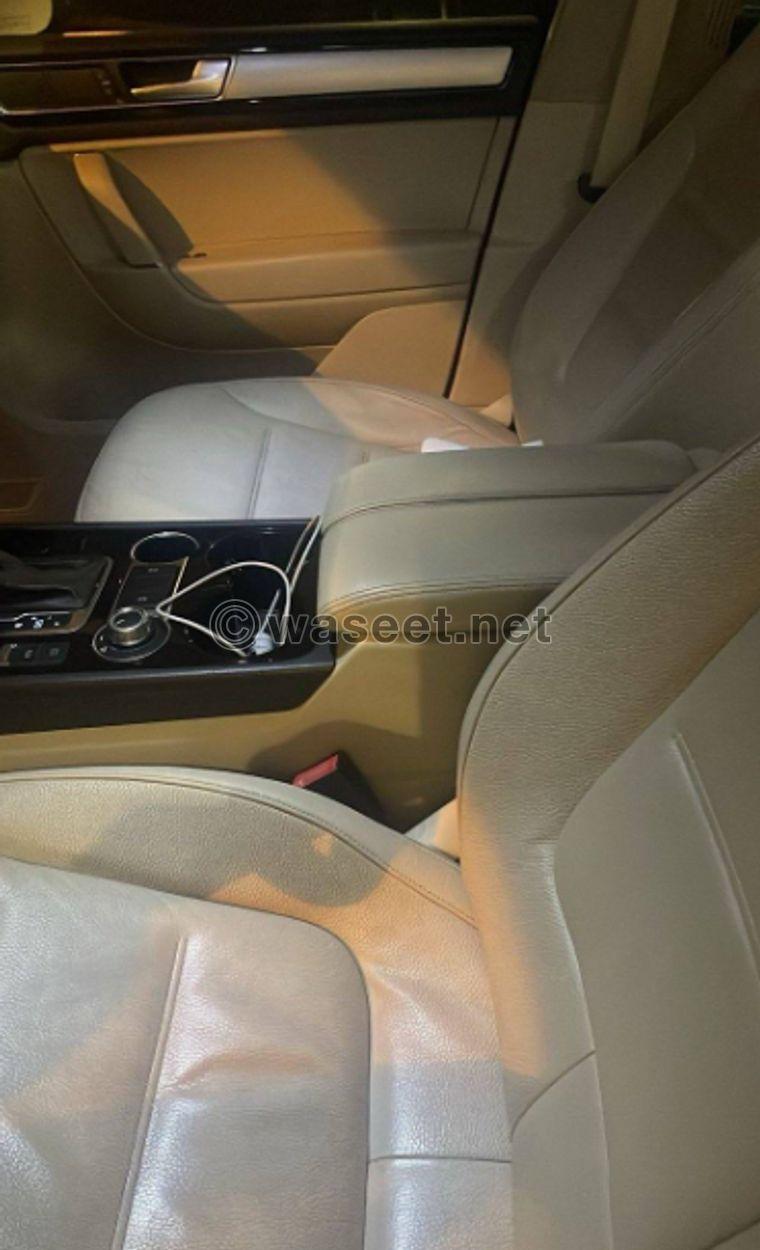 Volkswagen Touareg model 2016 for sale 3