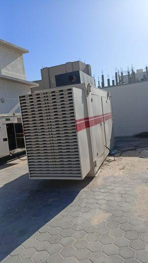 For sale or rent, a large electricity generator