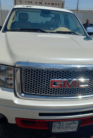 GMC Denali model 2012