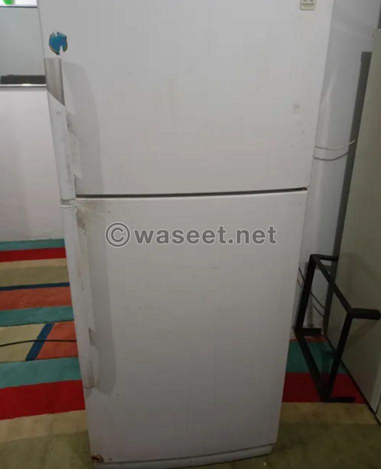 For sale electronics refrigerator with a capacity of 350 liters 0