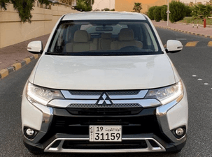 MITSUBISHI OUTLANDER MODEL 2020