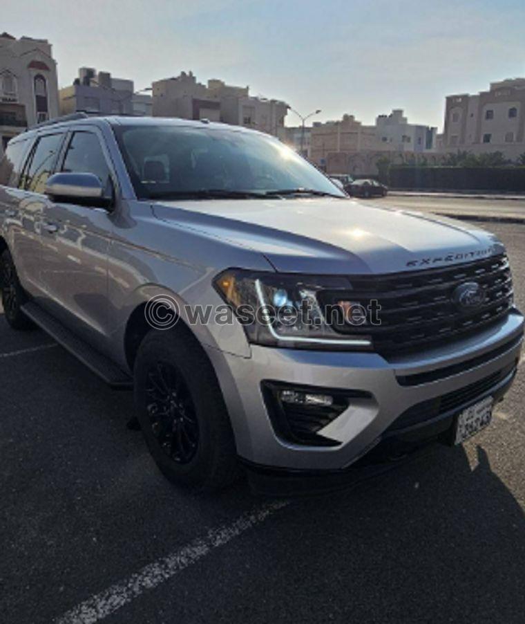 Ford Expedition silver color model 2021 8