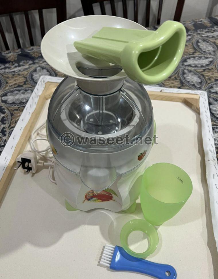 electric fruit juicer 0