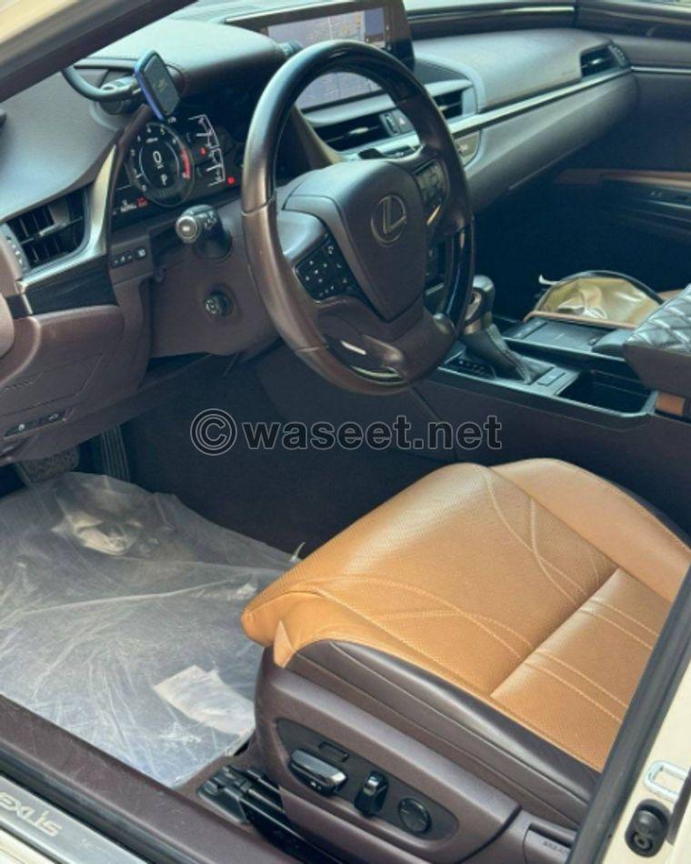 Lexus ES350 luxury model 2020 3