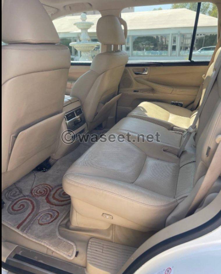 لكزس LX600 موديل 2011  2