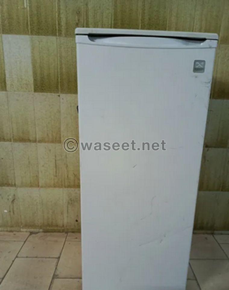 Daewoo 5 vertical freezer  1