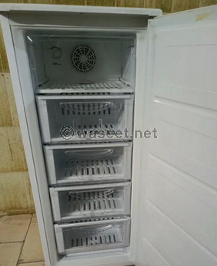 Daewoo 5 vertical freezer  2