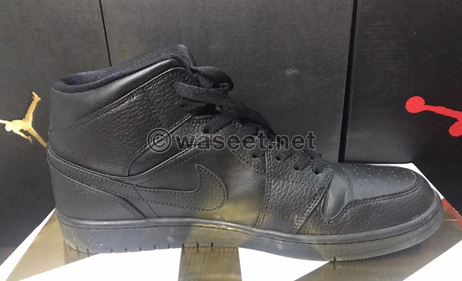 Jordan 1 made black 1