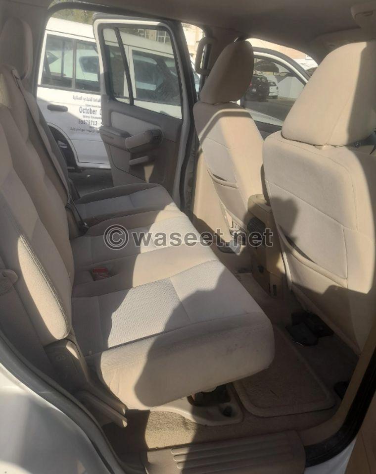 Ford Explorer 2010 model for sale 4