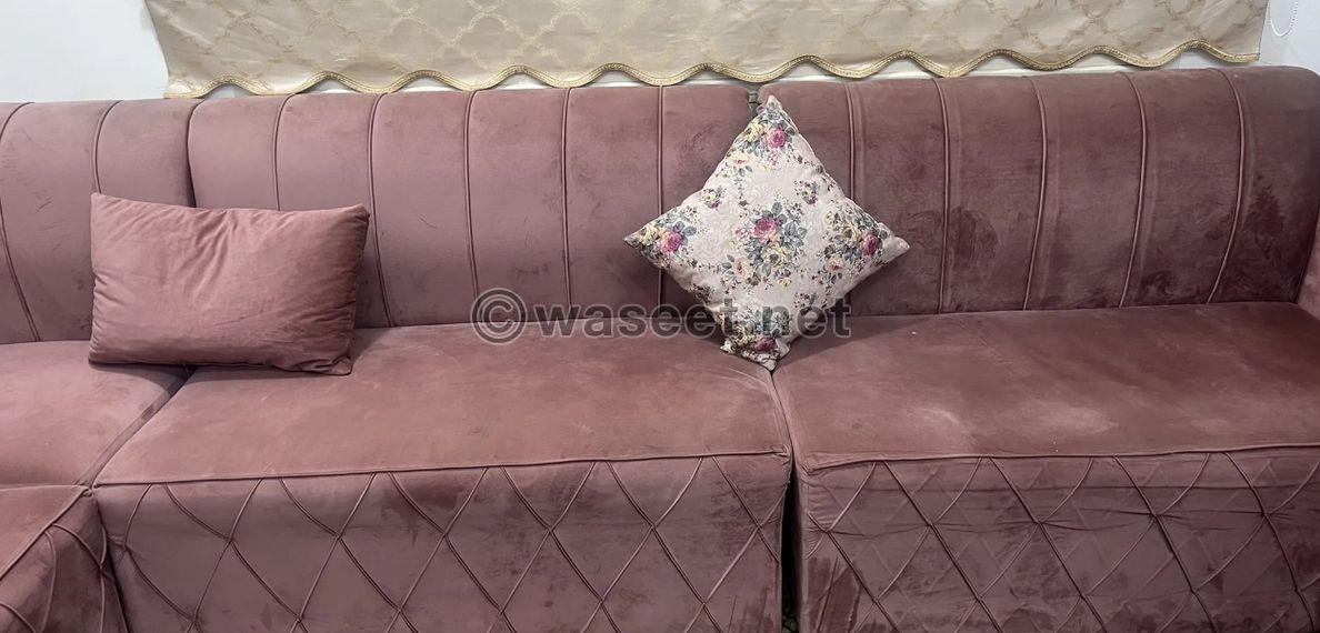 For sale sofa in good condition 0