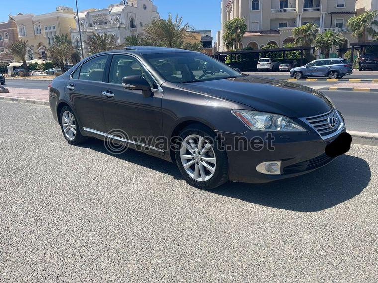 Lexus ES350 model 2010 in excellent condition  3