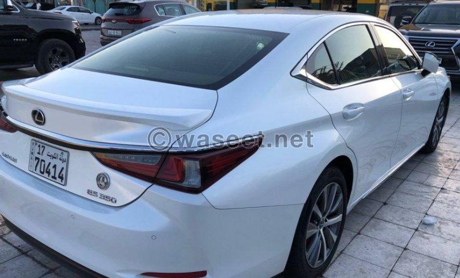 Lexus ES350, model 2020 3