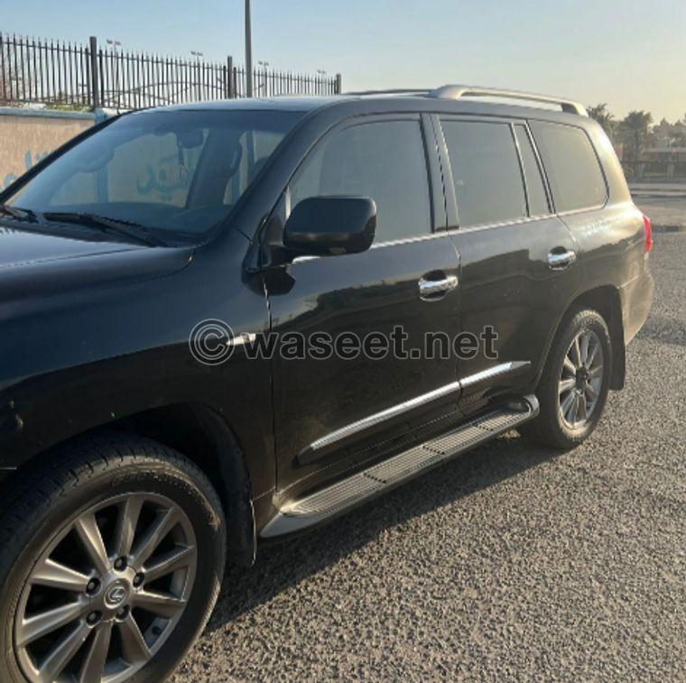 Lexus LX 570 2011 3