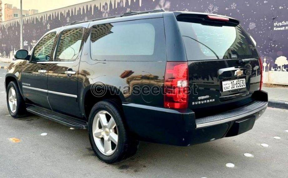  Chevrolet Suburban 2010 4