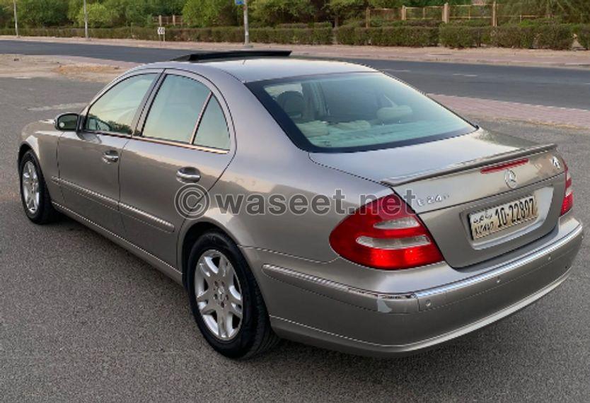 Mercedes E240 2005 model for sale  3