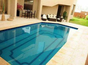 Villa with garden and swimming pool for rent in Al Siddeeq