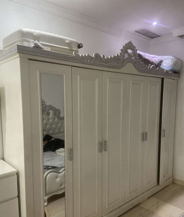 We buy all types of used furniture, bedrooms, iron air conditioners and aluminum kitchens