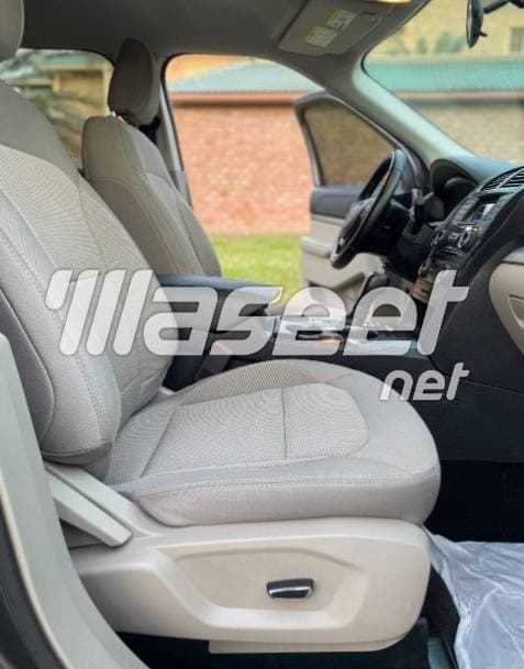 Ford Explorer XLT 2018 1