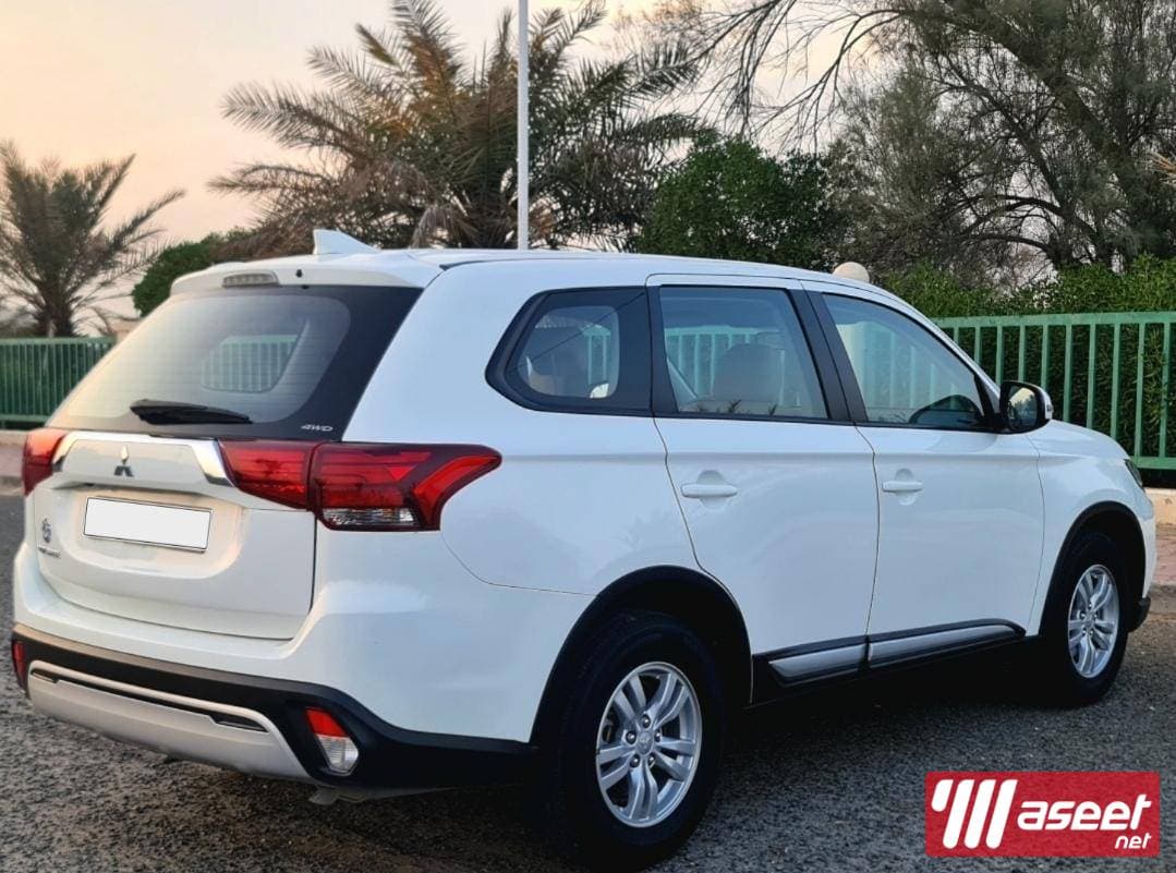 Mitsubishi outlander 2022 3