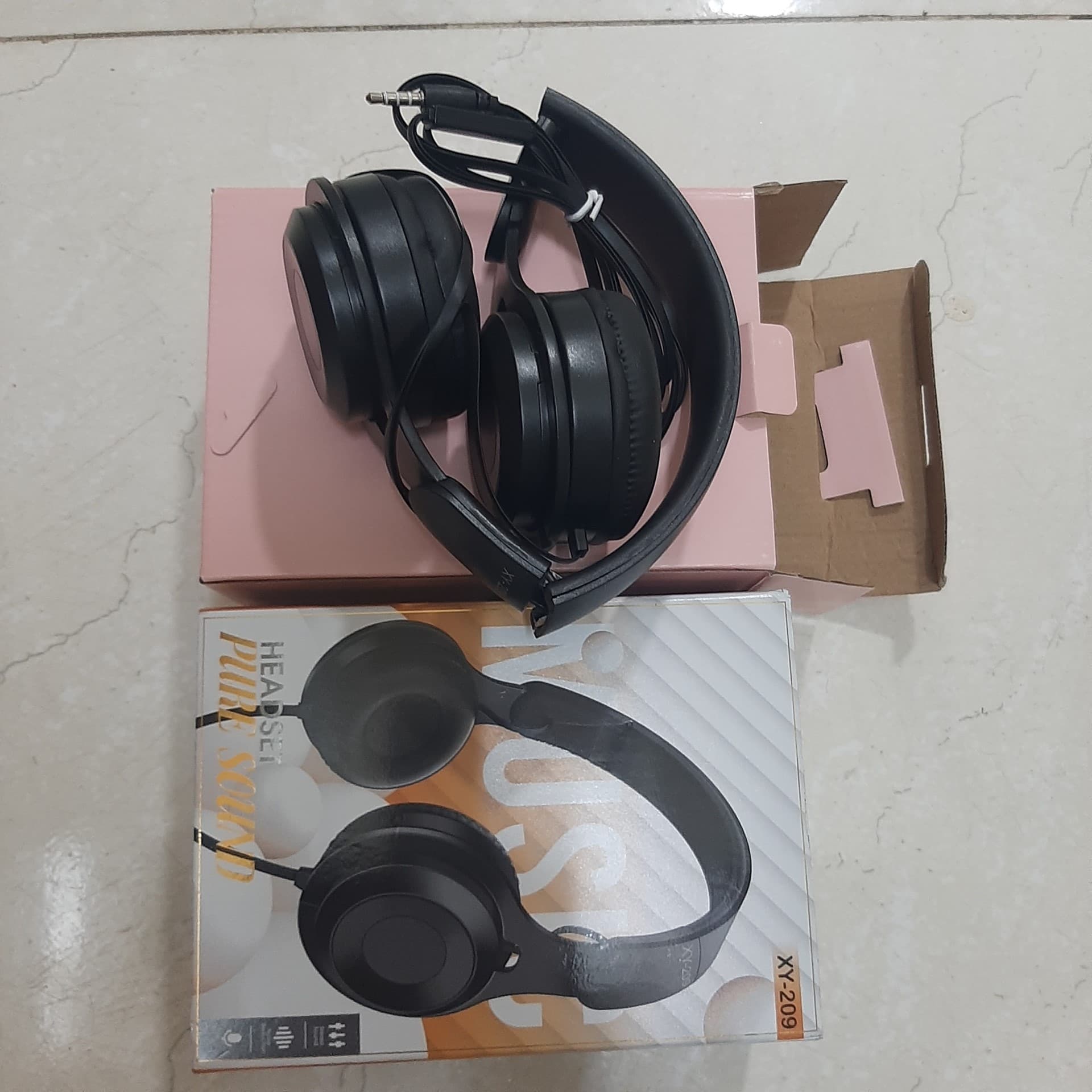 headphones 0
