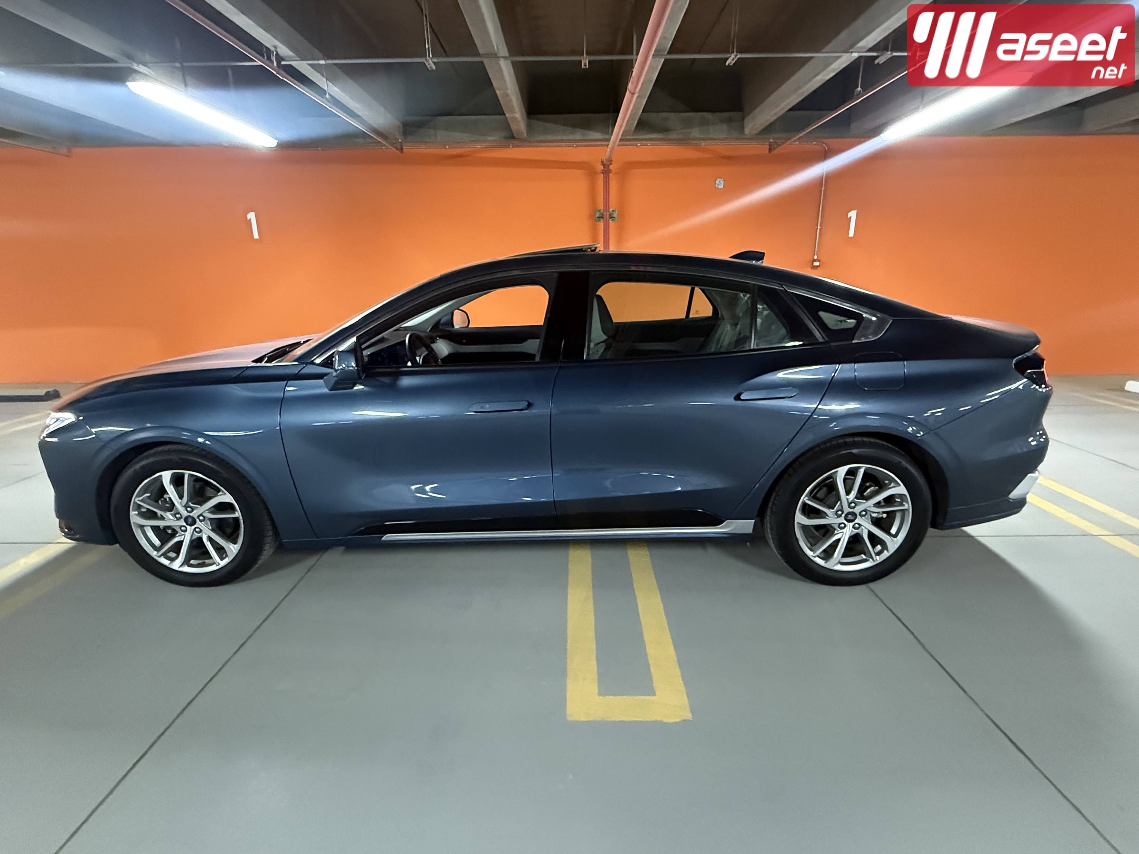 Ford Taurus 2023  4