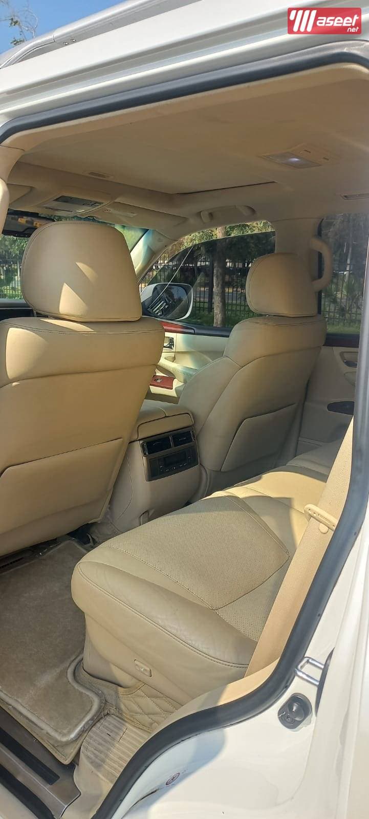 Lexus LX570 2013 3