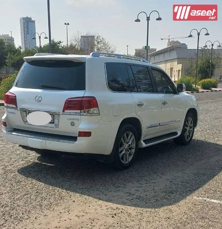 Lexus LX570 2013 5