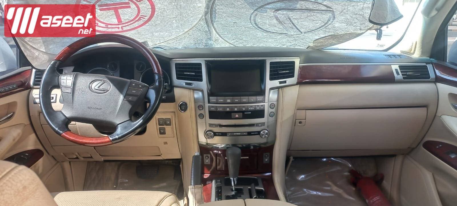 Lexus LX570 2013 8