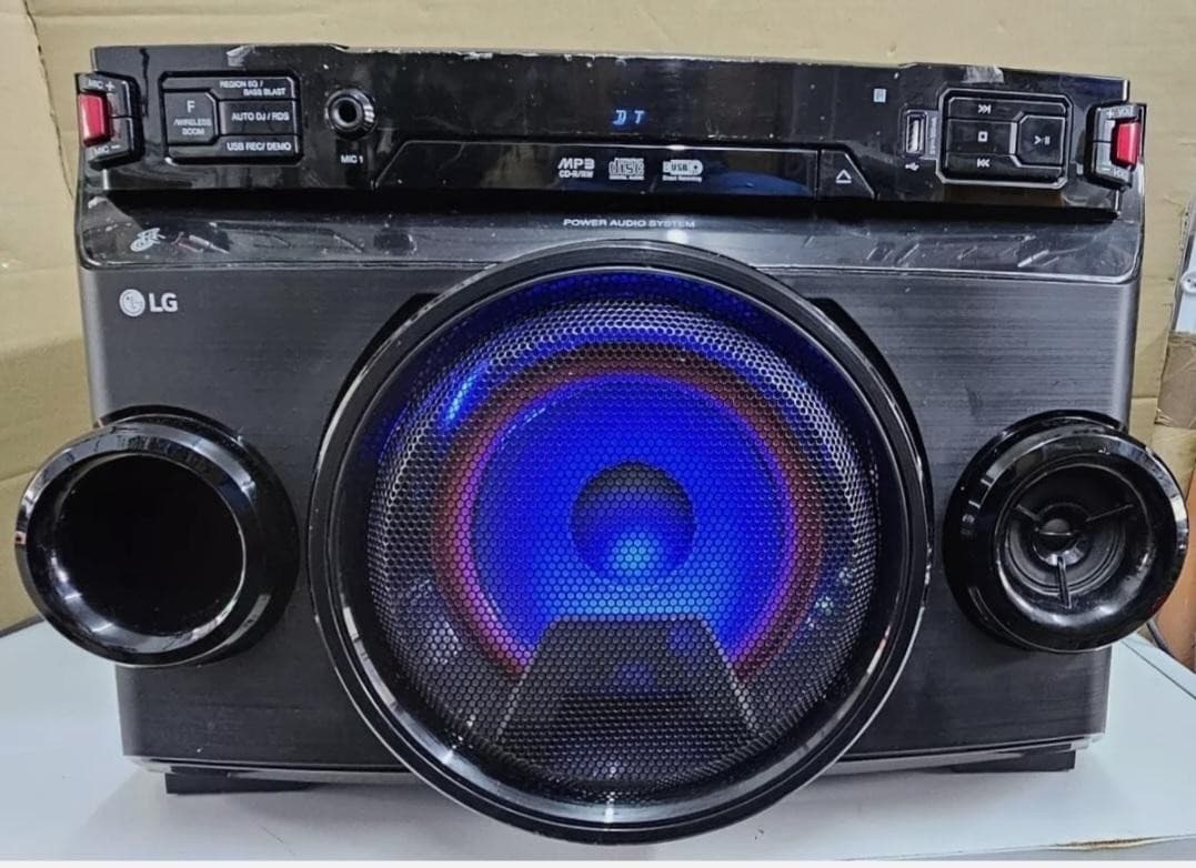 LG X Boom Mini Cube Speaker  0