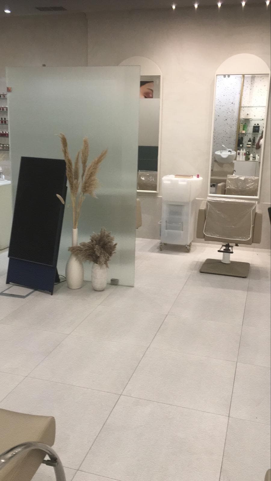 A hair and nail employee is required 0
