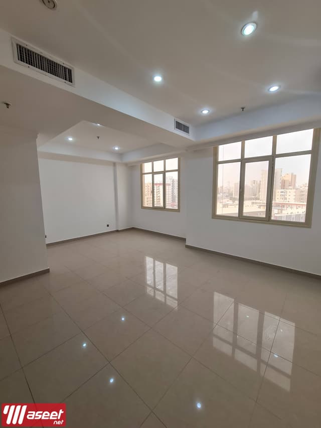 Office for rent in Maidan Hawalli 