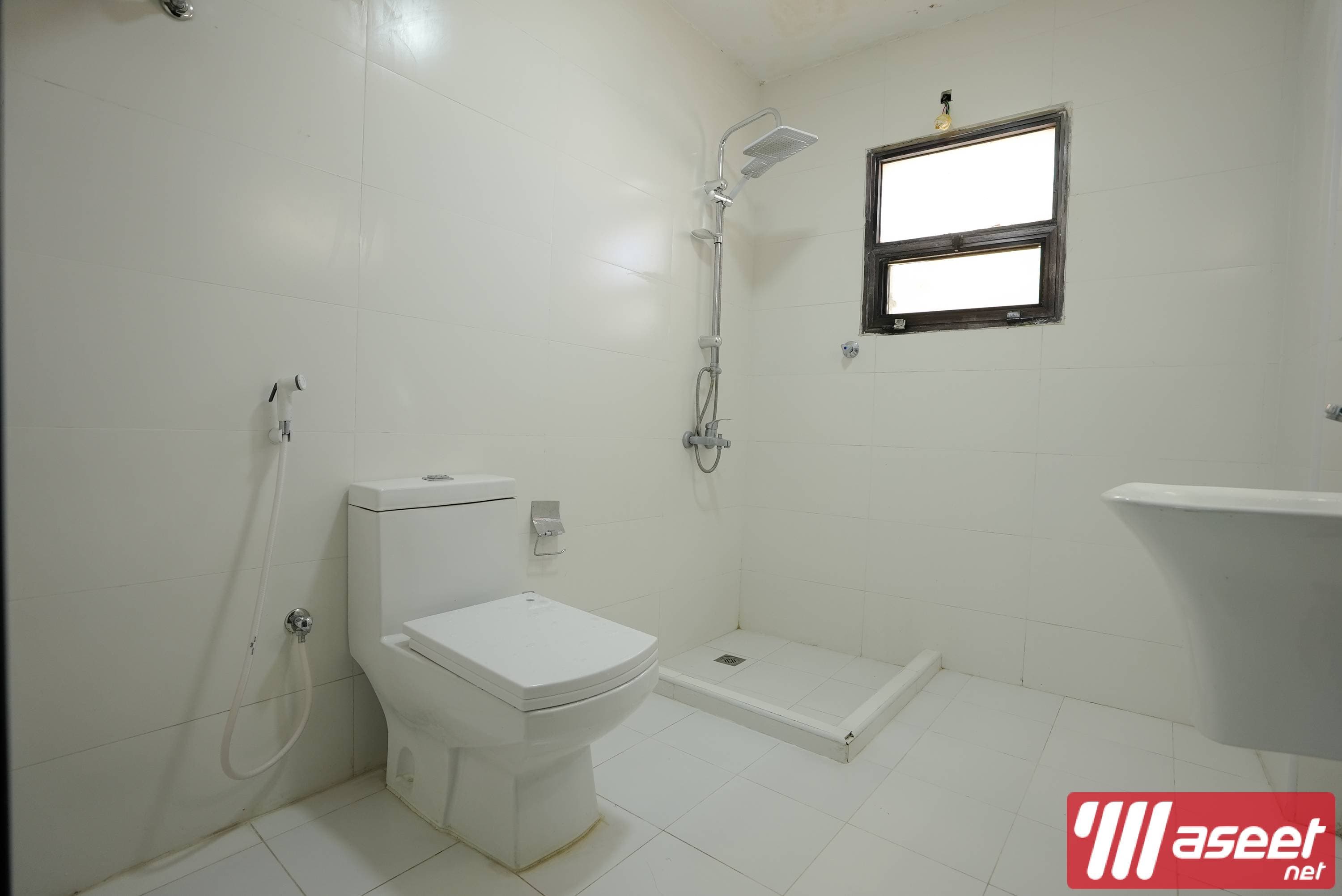 Office for Rent in Al Farwaniyah 5
