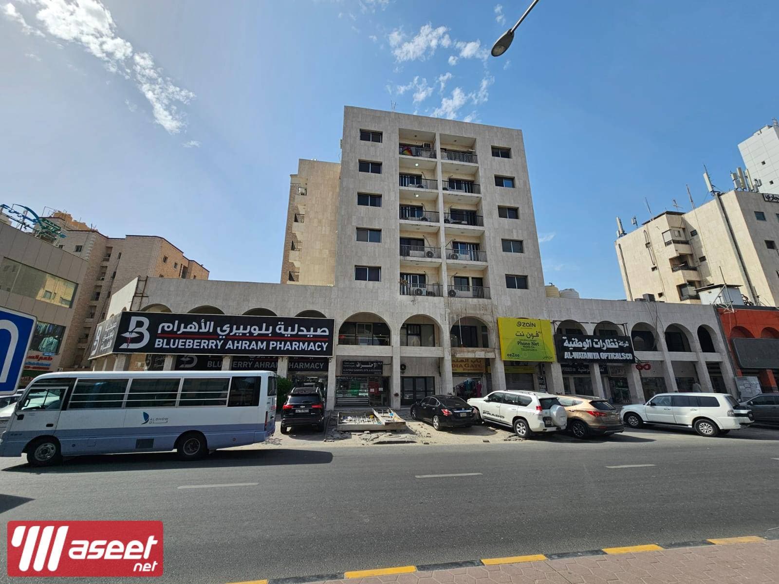 Office for rent in a building in Al Farwaniyah 5