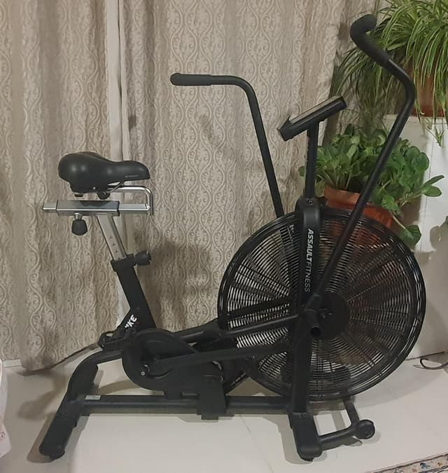 A training bike for cardio exercise