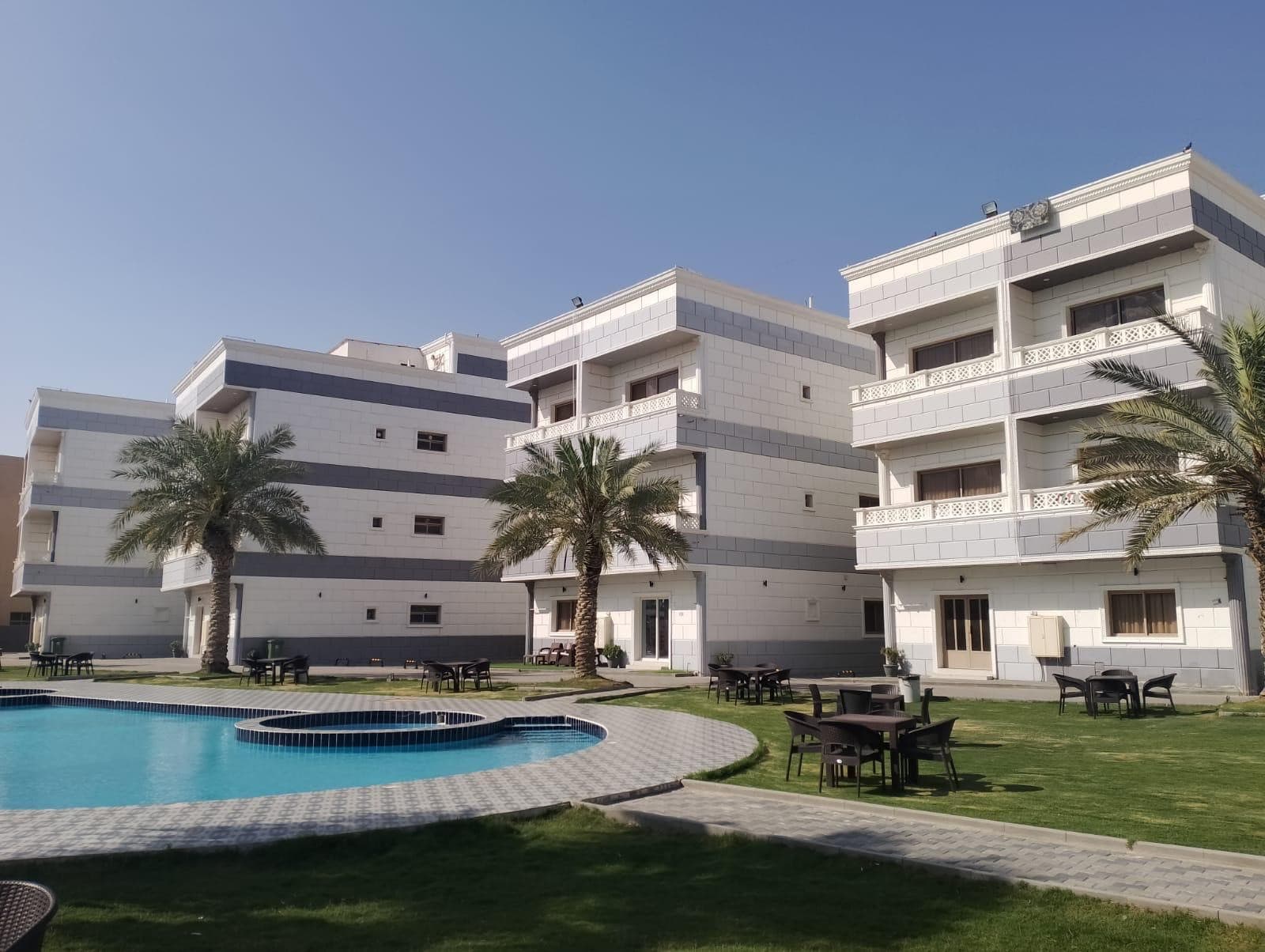 Al Muhanna Chalets 0