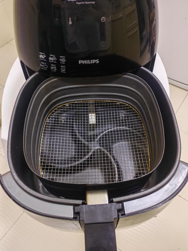 Phillips air fryer urgent sell