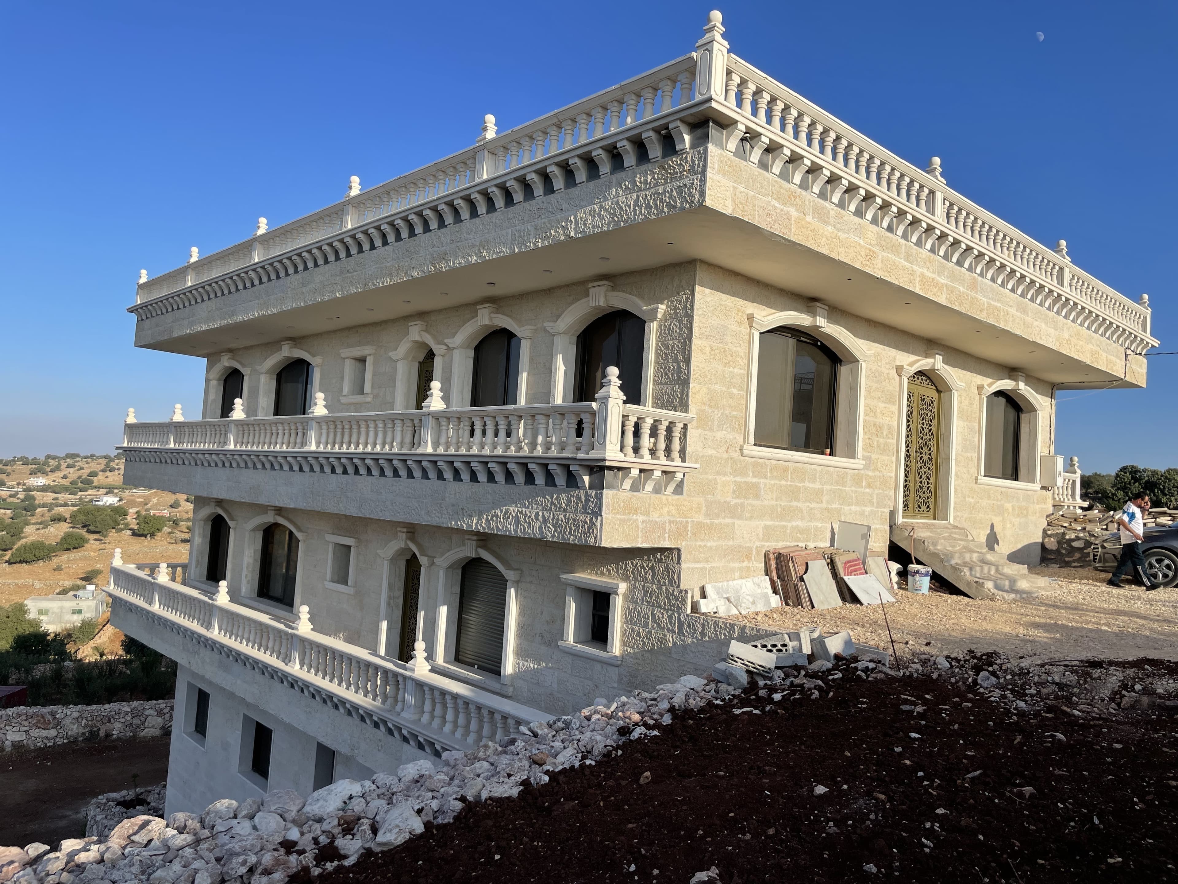 New villa in Jordan in Ajloun 0