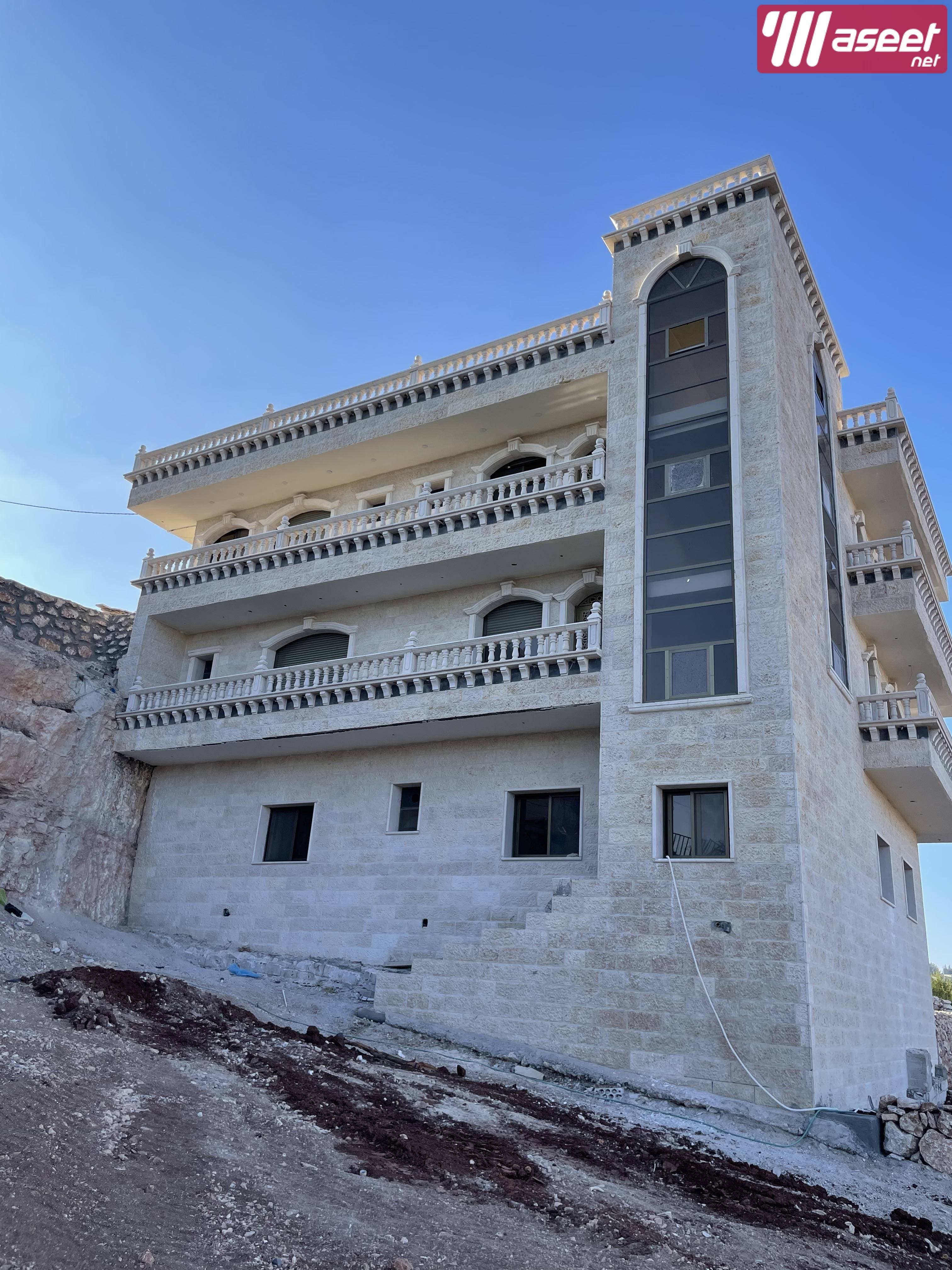 New villa in Jordan in Ajloun 3