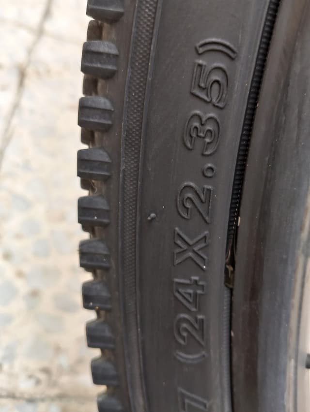 BMX bicycle size 24