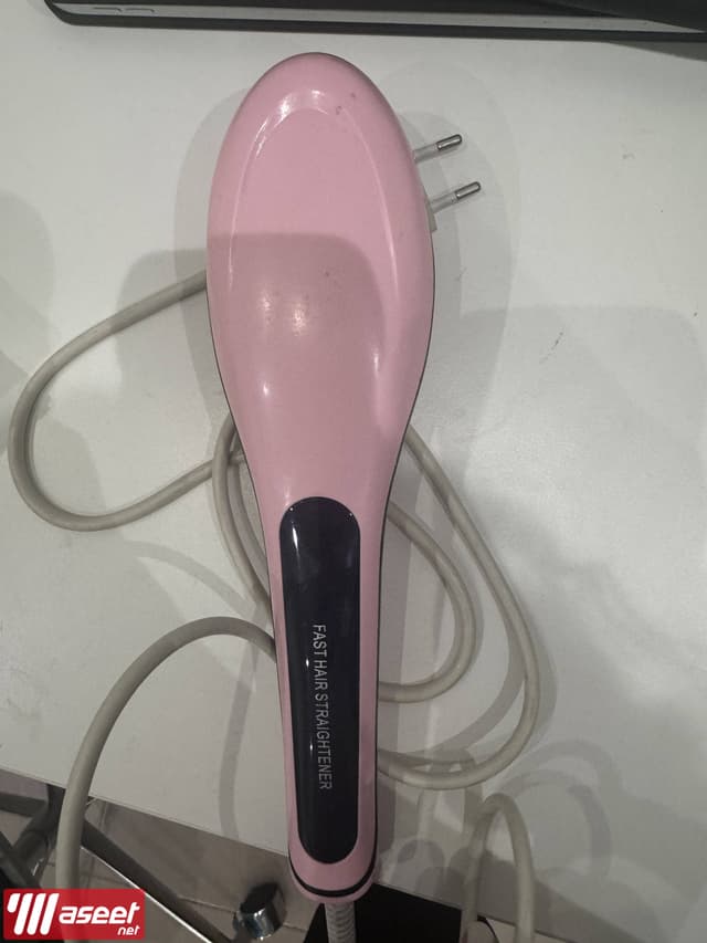  A warm brush for hair