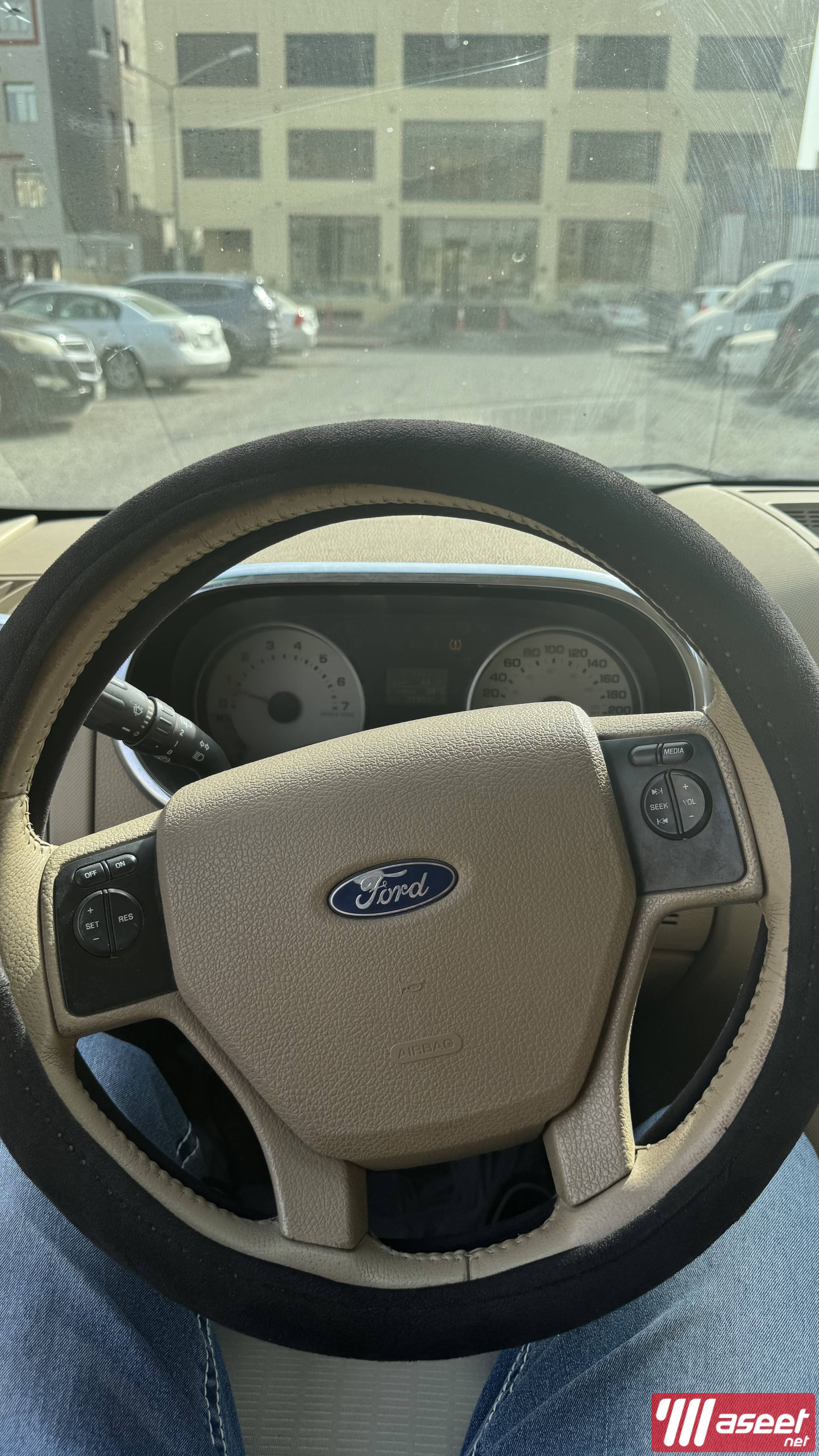 Ford Explorer 2010 4