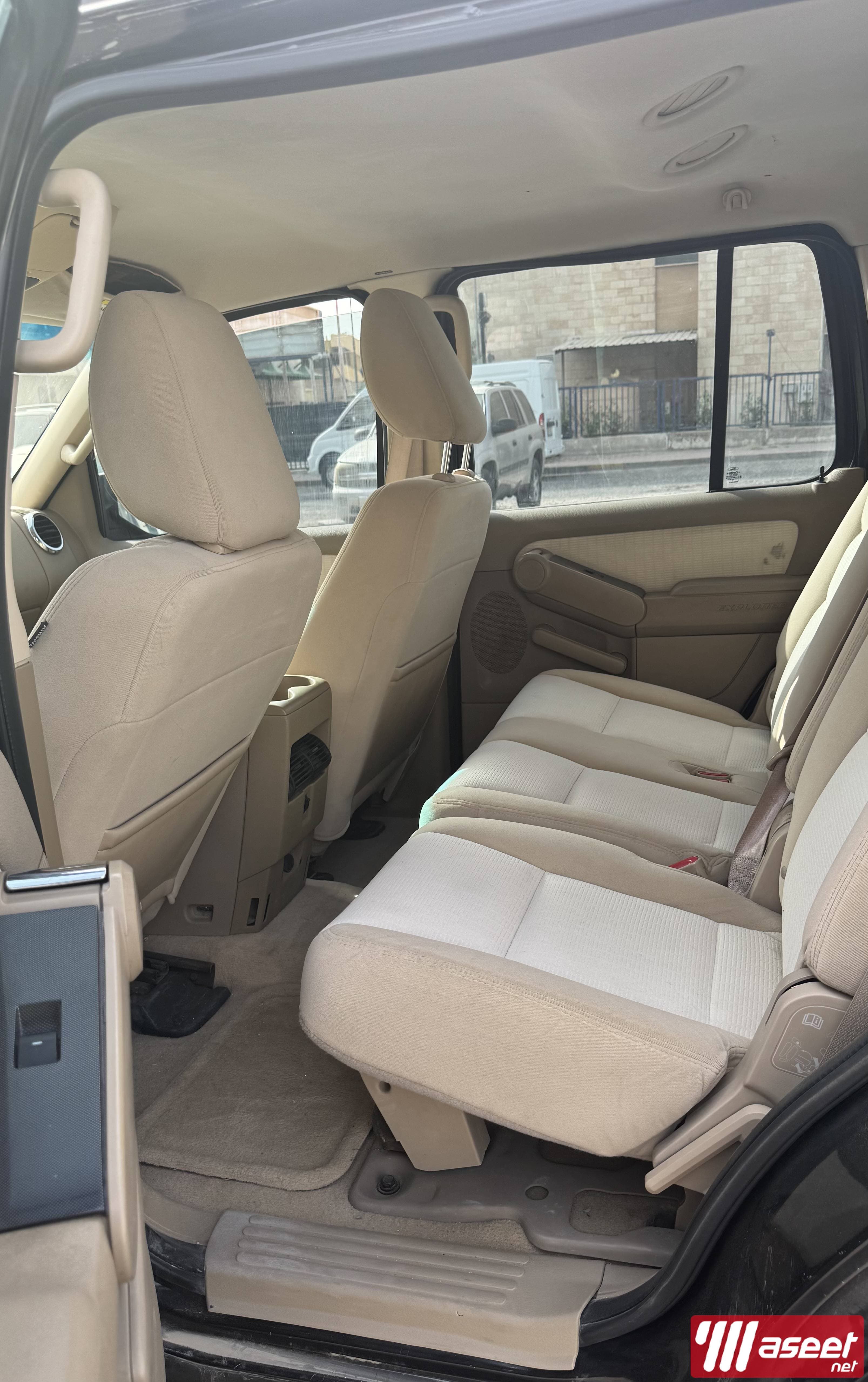 Ford Explorer 2010 6