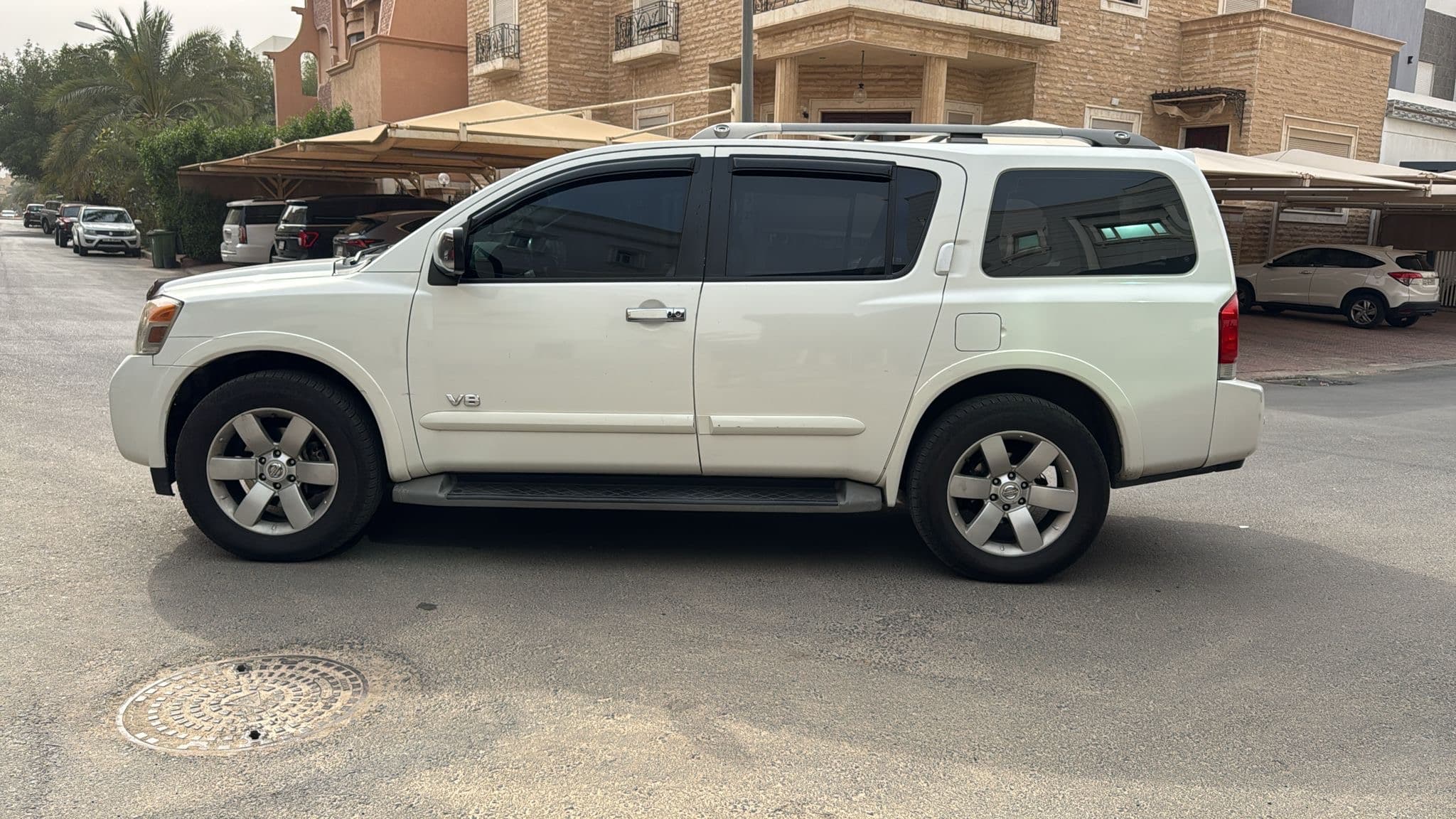 Nissan Armada 2010 1