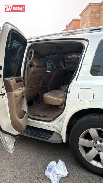 Nissan Armada 2010 4