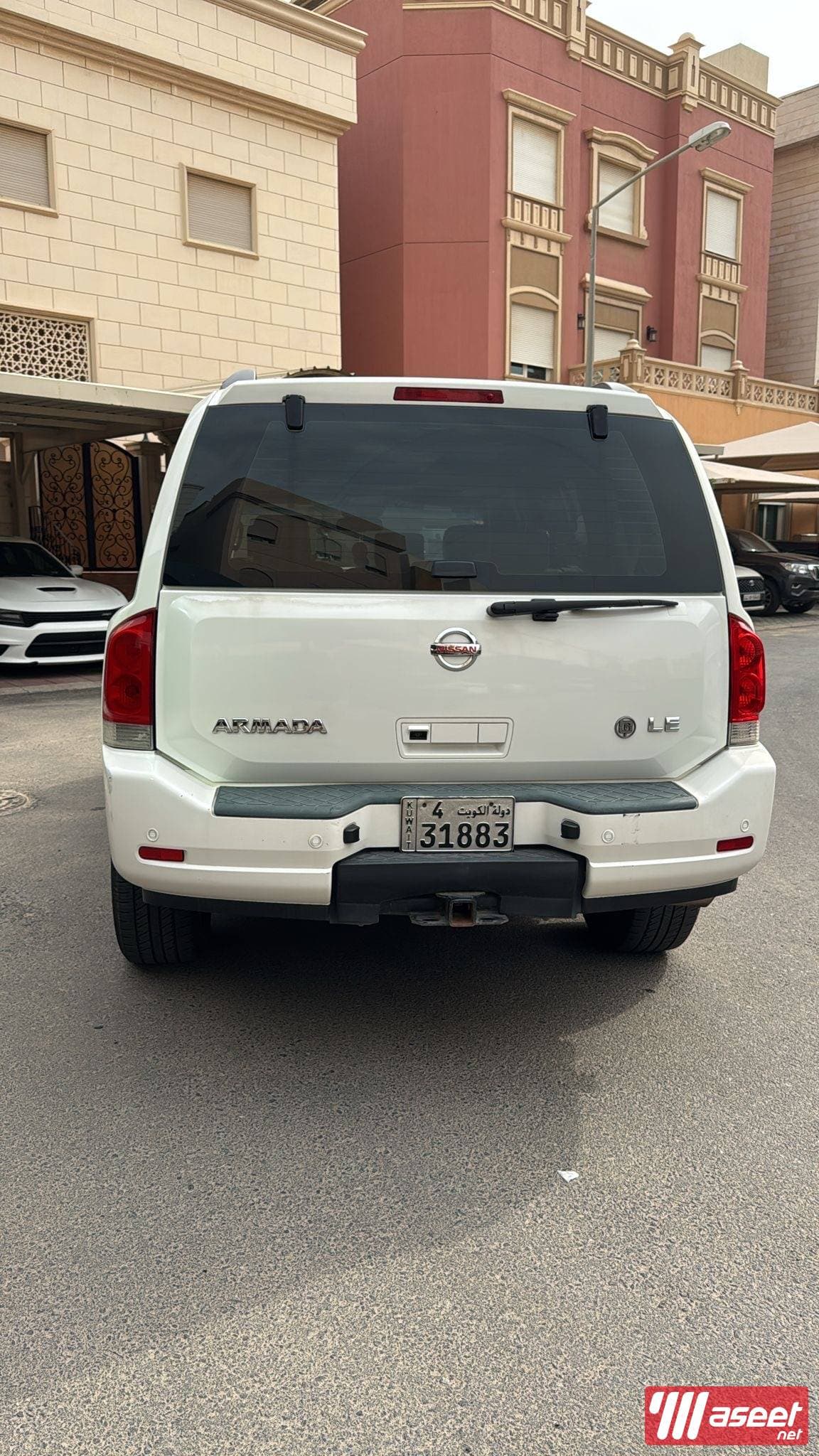 Nissan Armada 2010 3