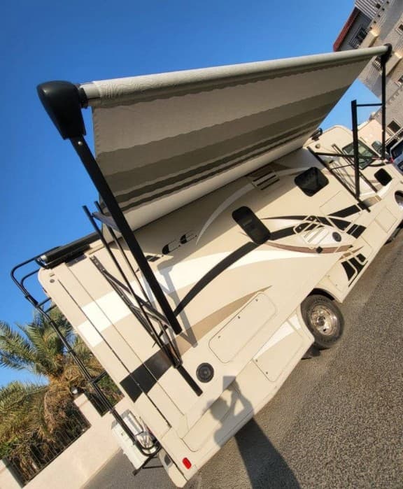  American caravan for sale 0