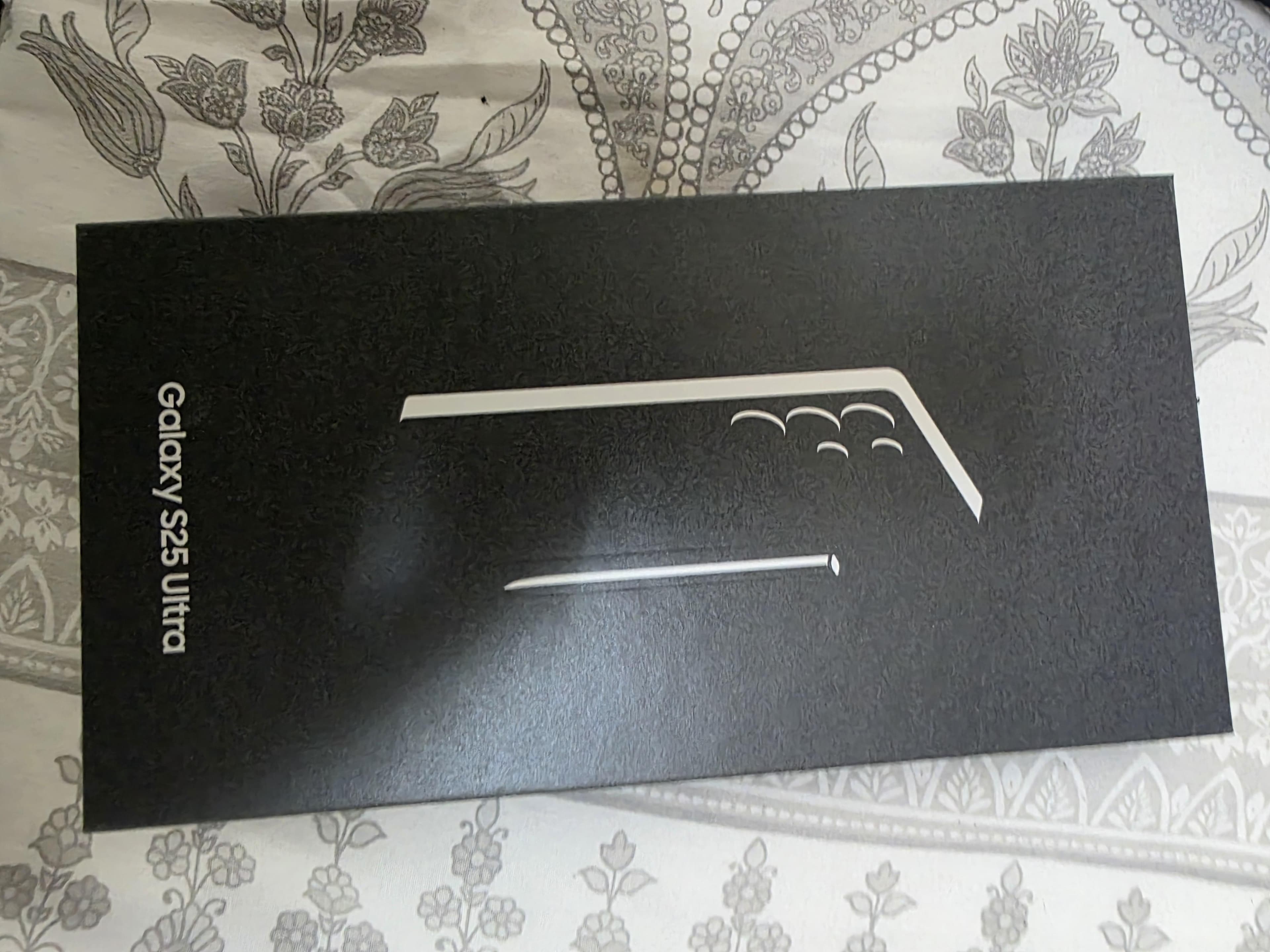 I sell the S25 Ultra  0